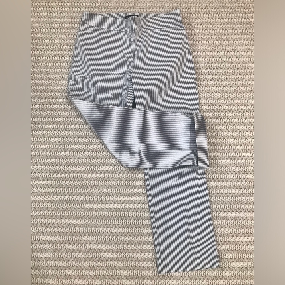 HILARY RADLEY SEERSUCKER CAPRI PANTS